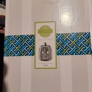 Scentsy Jack o Lantern warmer